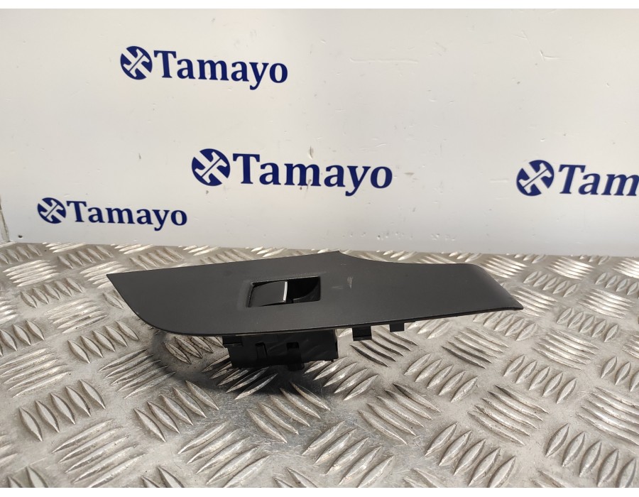 Recambio de mando elevalunas trasero derecho para toyota rav4 referencia OEM IAM 7427142110  