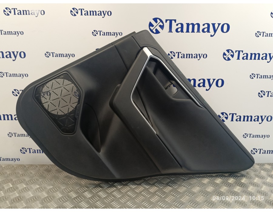 Recambio de guarnecido puerta trasera derecha para toyota rav4 referencia OEM IAM 67613X1B18  67787X1B14