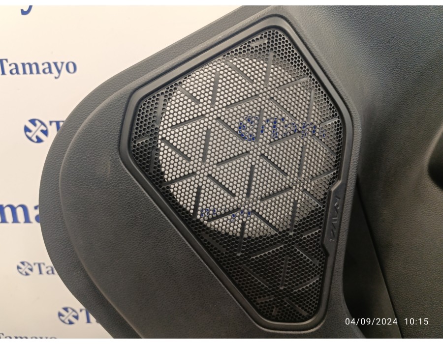 Recambio de guarnecido puerta trasera derecha para toyota rav4 referencia OEM IAM 67613X1B18  67787X1B14