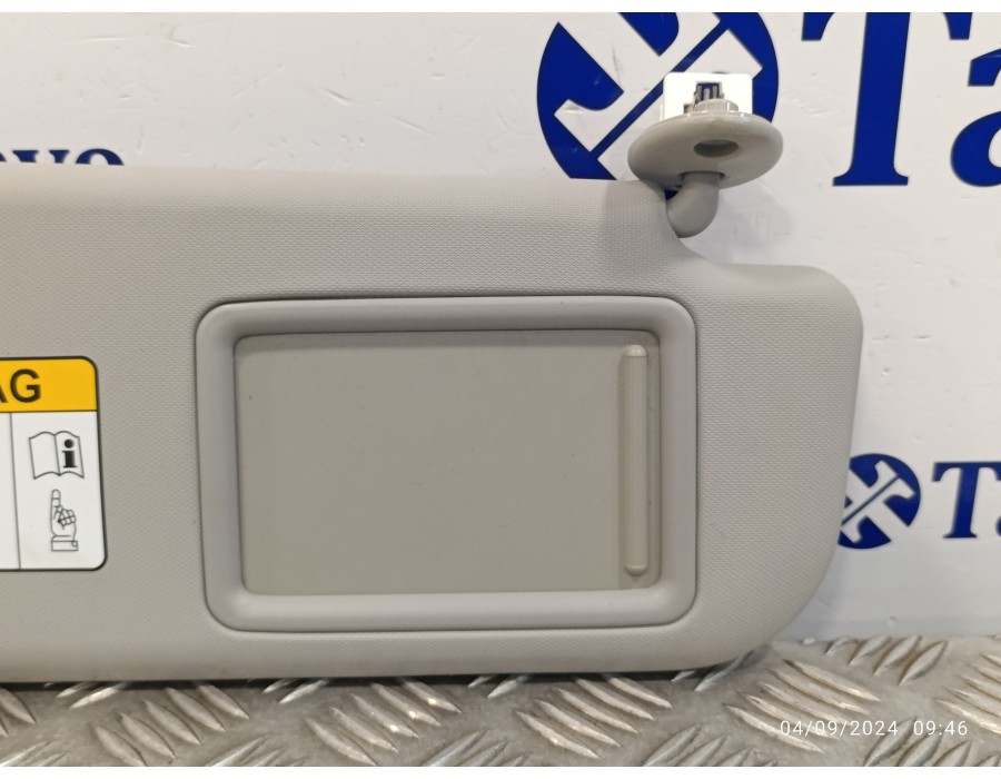 Recambio de parasol derecho para toyota rav4 referencia OEM IAM TW20283000  