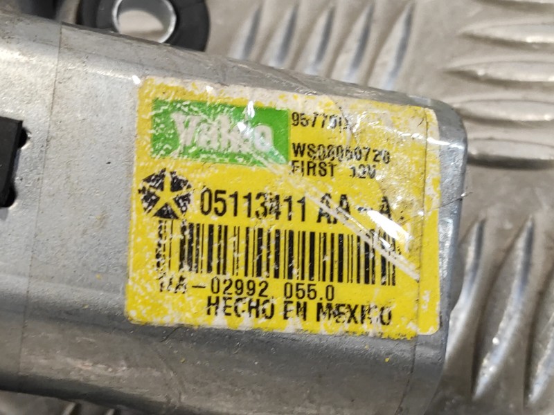 Recambio de motor limpia trasero para chrysler grand voyager lx referencia OEM IAM 05113411AA  