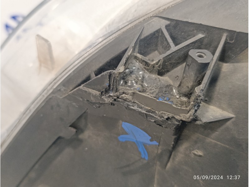 Recambio de faro derecho para mercedes-benz clase b (w245) 2.0 cdi cat referencia OEM IAM A1698207861  0301247202