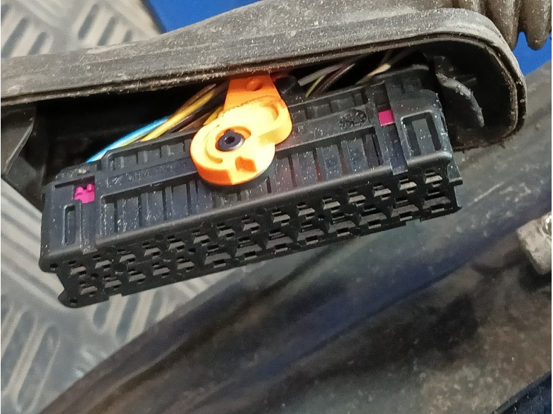 Recambio de puerta delantera derecha para seat toledo (kg3) 1.6 tdi referencia OEM IAM   