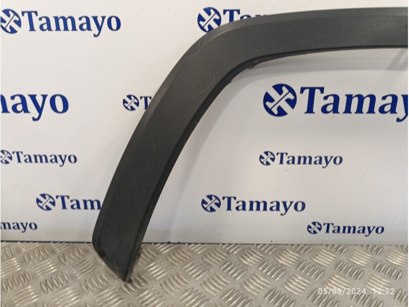 Recambio de aletin delantero derecho para toyota rav4 referencia OEM IAM 7560142160  