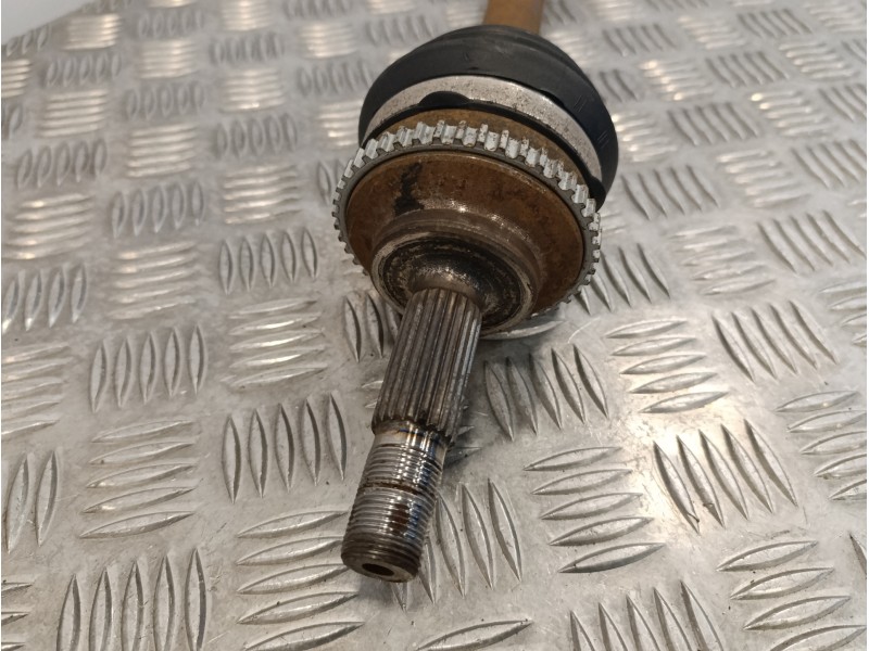 Recambio de transmision delantera izquierda para renault clio ii fase ii (b/cb0) 1.2 16v referencia OEM IAM   