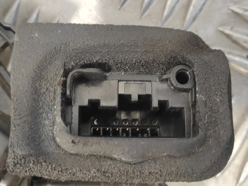 Recambio de cerradura puerta trasera derecha para seat toledo (kg3) 1.6 tdi referencia OEM IAM 5E0839016  