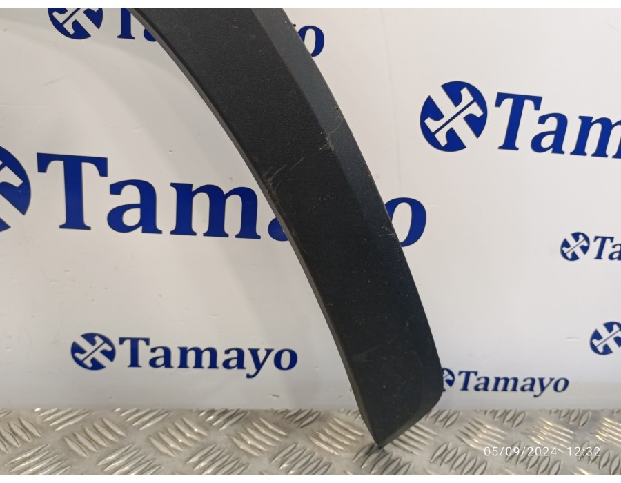 Recambio de aletin delantero derecho para toyota rav4 referencia OEM IAM 7560142160  