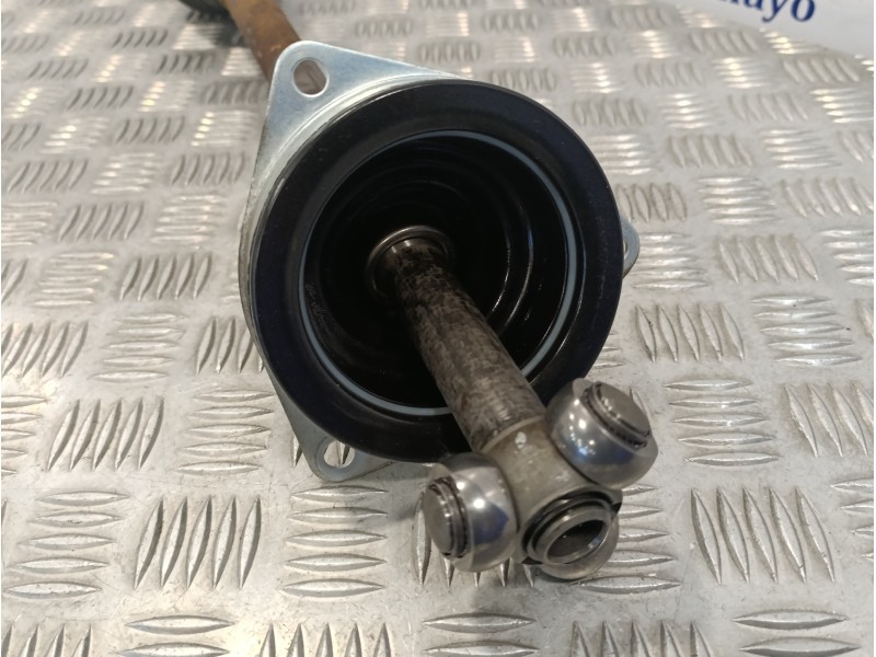 Recambio de transmision delantera izquierda para renault clio ii fase ii (b/cb0) 1.2 16v referencia OEM IAM   