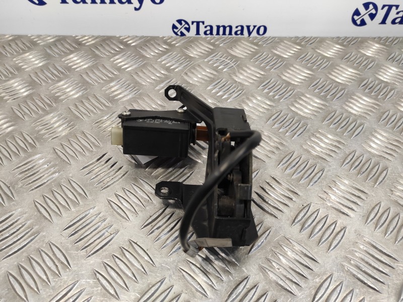 Recambio de cerradura maletero / porton para bmw serie 5 touring (e39) referencia OEM IAM 8238469  67118384069