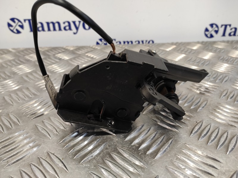 Recambio de cerradura maletero / porton para bmw serie 5 touring (e39) referencia OEM IAM 8238469  67118384069