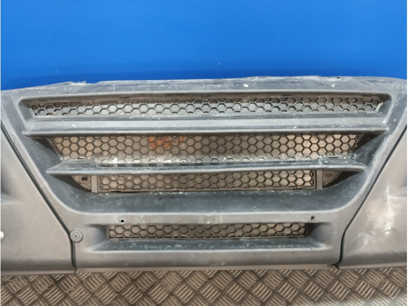 Recambio de paragolpes delantero para piaggio porter 1.4d referencia OEM IAM   