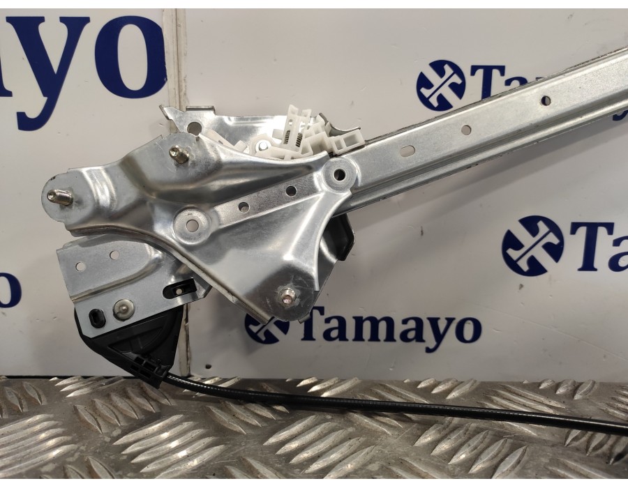 Recambio de elevalunas delantero derecho para toyota rav4 referencia OEM IAM 8571042140  0620205501