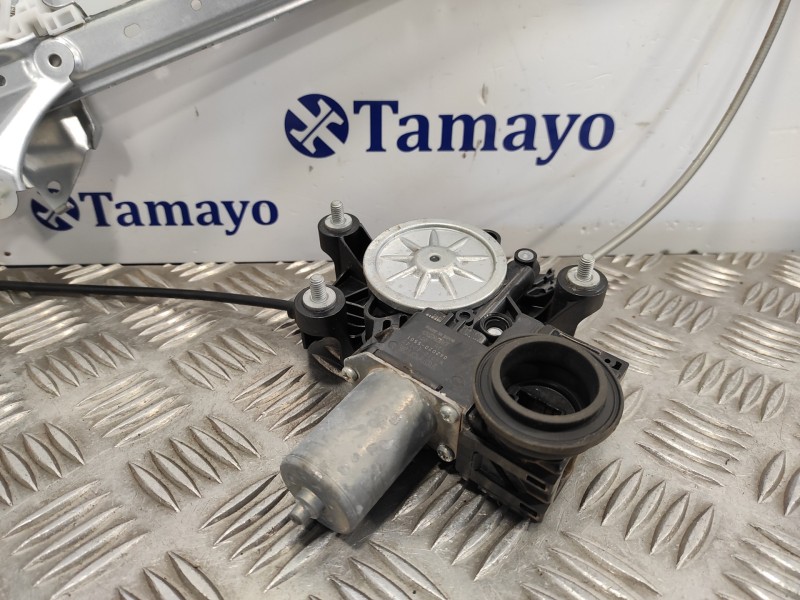 Recambio de elevalunas delantero derecho para toyota rav4 referencia OEM IAM 8571042140  0620205501
