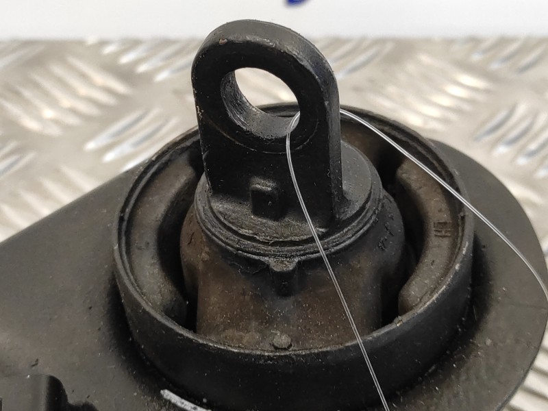 Recambio de tirante trasero izquierdo para hyundai ioniq referencia OEM IAM 55270G2000  