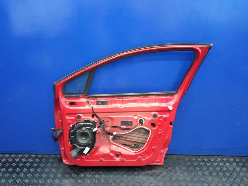 Recambio de puerta delantera derecha para renault clio iv referencia OEM IAM   