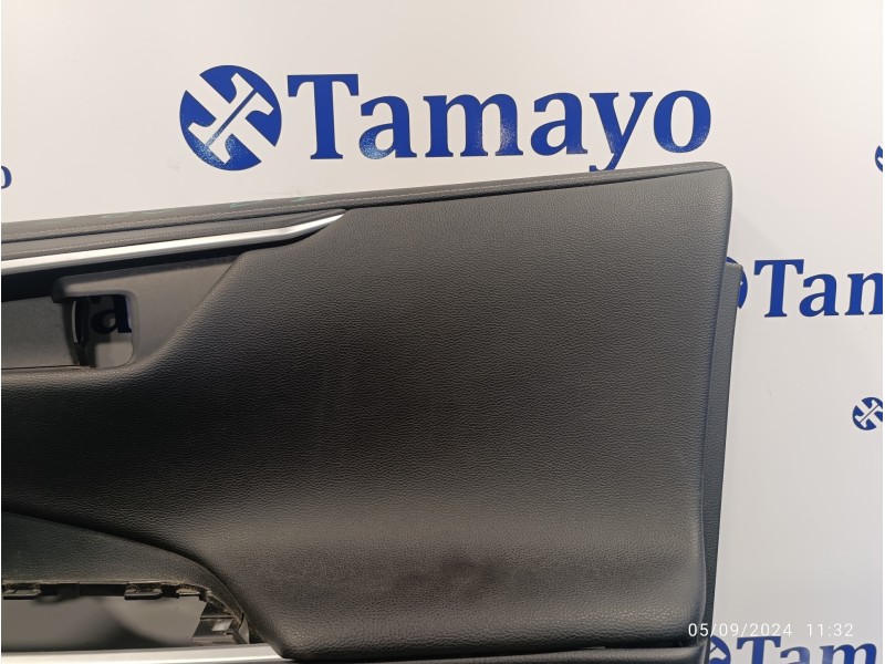 Recambio de guarnecido puerta delantera derecha para toyota rav4 referencia OEM IAM 310B2KAH1 67705X1B69 67611X1B32