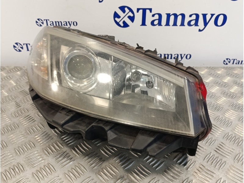 Recambio de faro derecho para renault megane ii berlina 3p 1.6 cat referencia OEM IAM 8200073226H  89307040