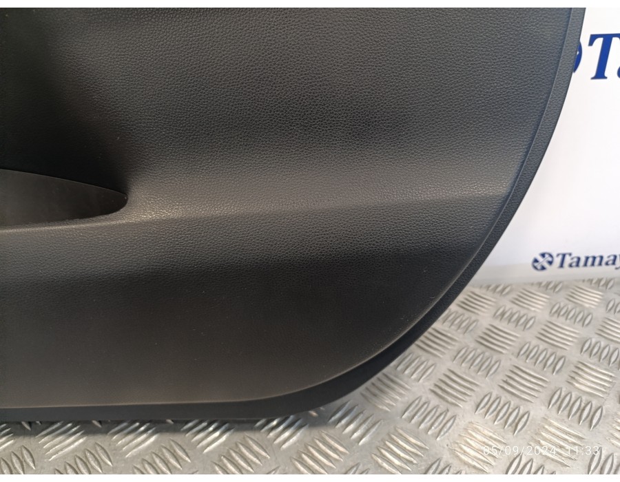 Recambio de guarnecido puerta delantera derecha para toyota rav4 referencia OEM IAM 310B2KAH1 67705X1B69 67611X1B32