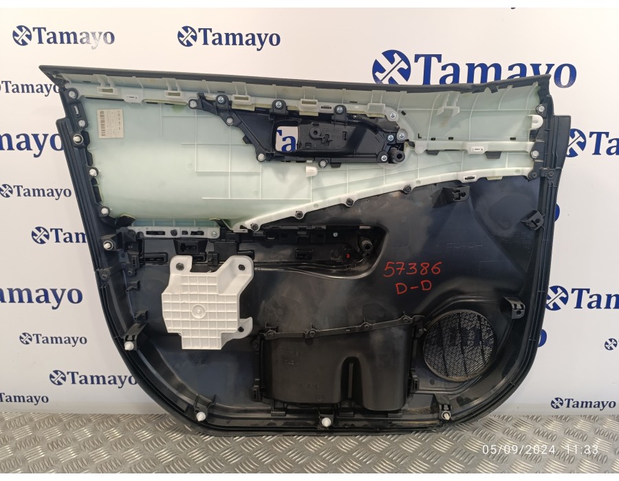 Recambio de guarnecido puerta delantera derecha para toyota rav4 referencia OEM IAM 310B2KAH1 67705X1B69 67611X1B32