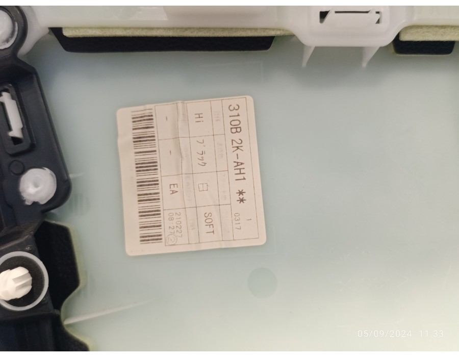 Recambio de guarnecido puerta delantera derecha para toyota rav4 referencia OEM IAM 310B2KAH1 67705X1B69 67611X1B32