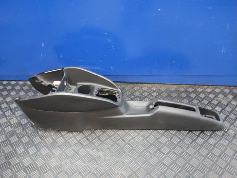 Recambio de consola central para audi a1 sportback (8xf) referencia OEM IAM 8X0863240C 8X0862533 8X0863243B