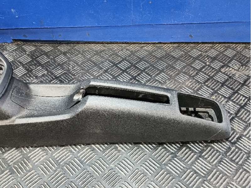 Recambio de consola central para audi a1 sportback (8xf) referencia OEM IAM 8X0863240C 8X0862533 8X0863243B