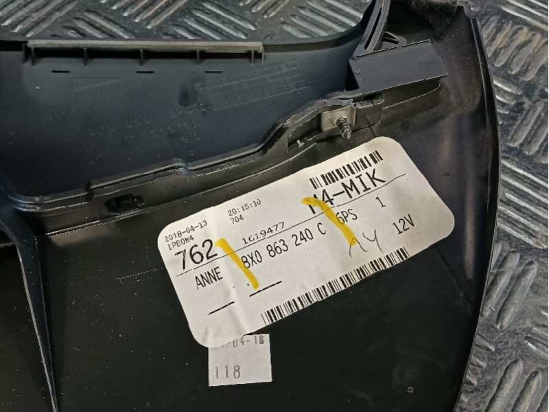 Recambio de consola central para audi a1 sportback (8xf) referencia OEM IAM 8X0863240C 8X0862533 8X0863243B