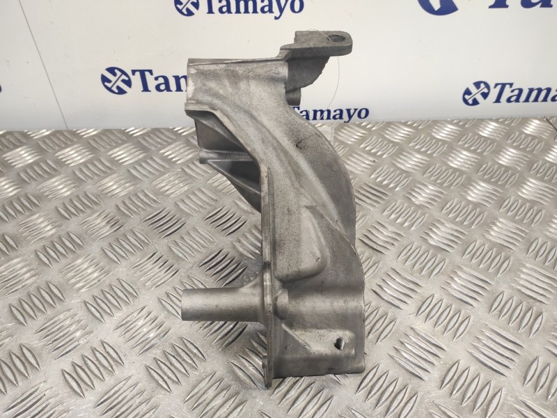 Recambio de soporte motor para volkswagen polo (6c1) 1.4 tdi referencia OEM IAM 04B199207  