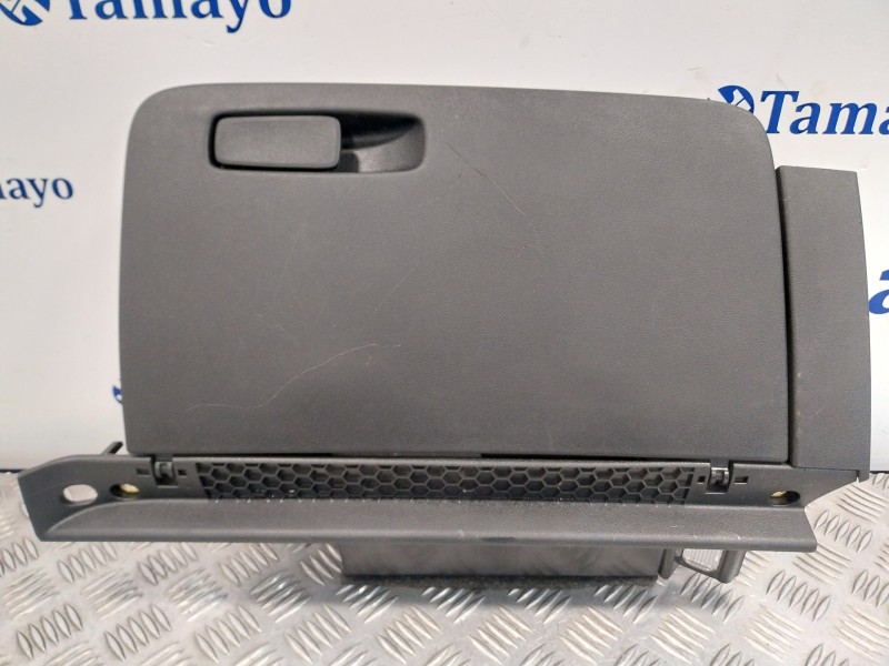 Recambio de guantera para audi a1 sportback (8xf) referencia OEM IAM 8X1857035H  