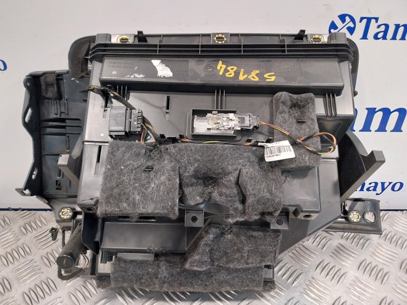 Recambio de guantera para audi a1 sportback (8xf) referencia OEM IAM 8X1857035H  