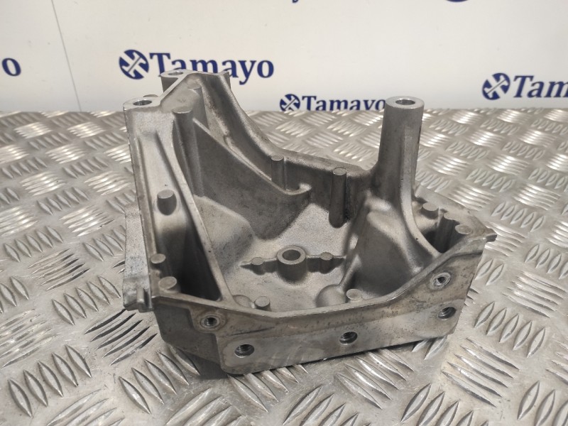 Recambio de soporte motor para volkswagen polo (6c1) 1.4 tdi referencia OEM IAM 04B199207  