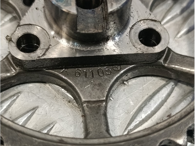 Recambio de polea arbol levas para mercedes-benz sprinter chasis-cabina 411cdi referencia OEM IAM A61105  