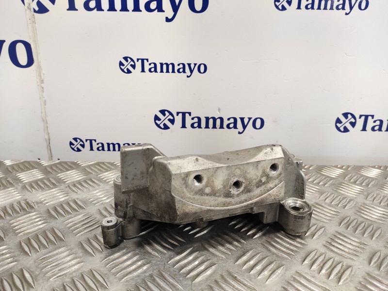 Recambio de soporte motor para opel astra j lim. 2.0 16v cdti referencia OEM IAM 55568812  428702815