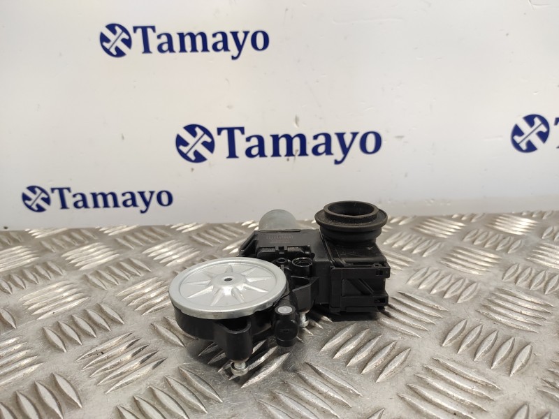 Recambio de motor elevalunas trasero izquierdo para toyota rav4 referencia OEM IAM 8572042140  0620205531