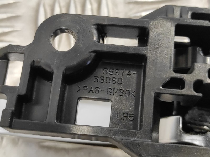 Recambio de maneta interior delantera izquierda para toyota rav4 referencia OEM IAM 6927433060  