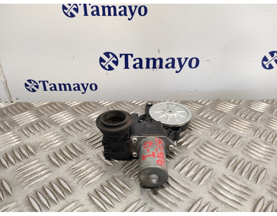 Recambio de motor elevalunas delantero izquierdo para toyota rav4 referencia OEM IAM 8572042130  0620205511