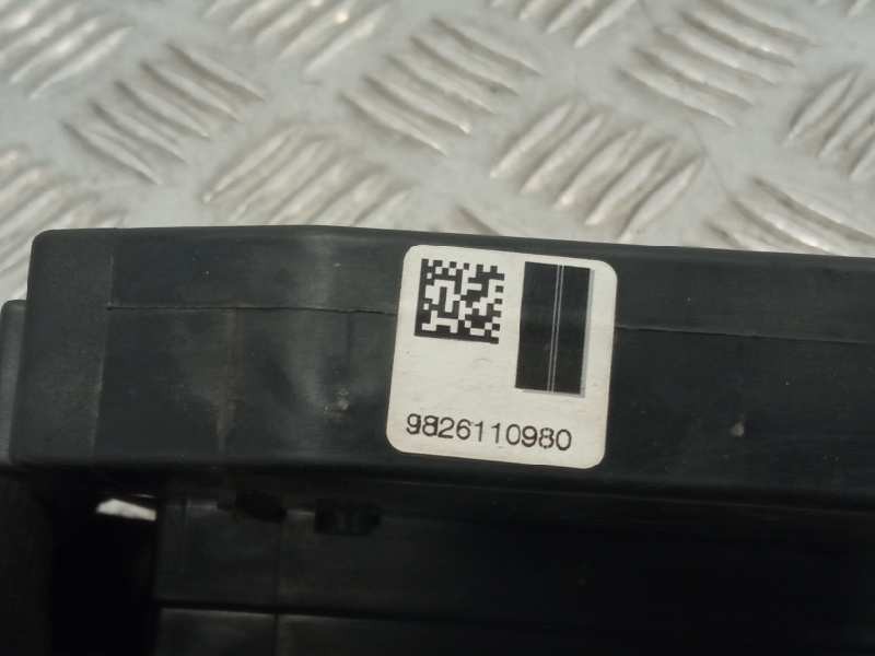 Recambio de cerradura puerta trasera derecha para peugeot 308 sw referencia OEM IAM 9826110980  