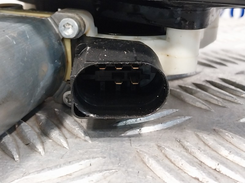 Recambio de elevalunas trasero izquierdo para bmw x3 (f25) referencia OEM IAM C11468101  7322747