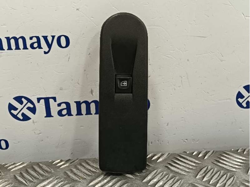 Recambio de mando elevalunas delantero derecho para renault captur referencia OEM IAM 809602454R  1135206X