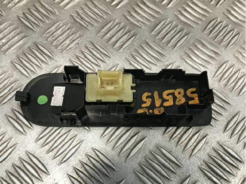 Recambio de mando elevalunas delantero derecho para renault captur referencia OEM IAM 809602454R  1135206X