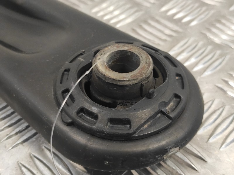 Recambio de brazo suspension inferior delantero izquierdo para citroën c3 1.4 hdi referencia OEM IAM   