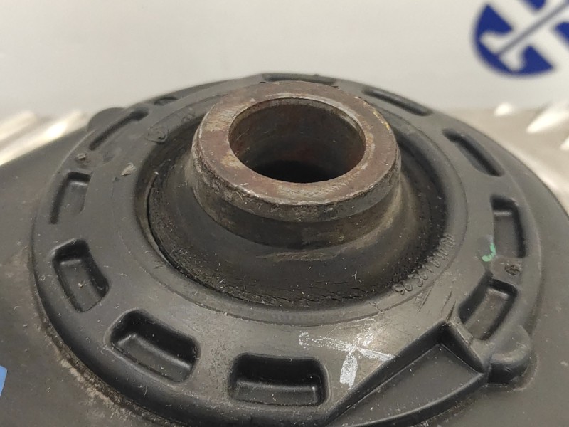 Recambio de brazo suspension inferior delantero izquierdo para citroën c3 1.4 hdi referencia OEM IAM   