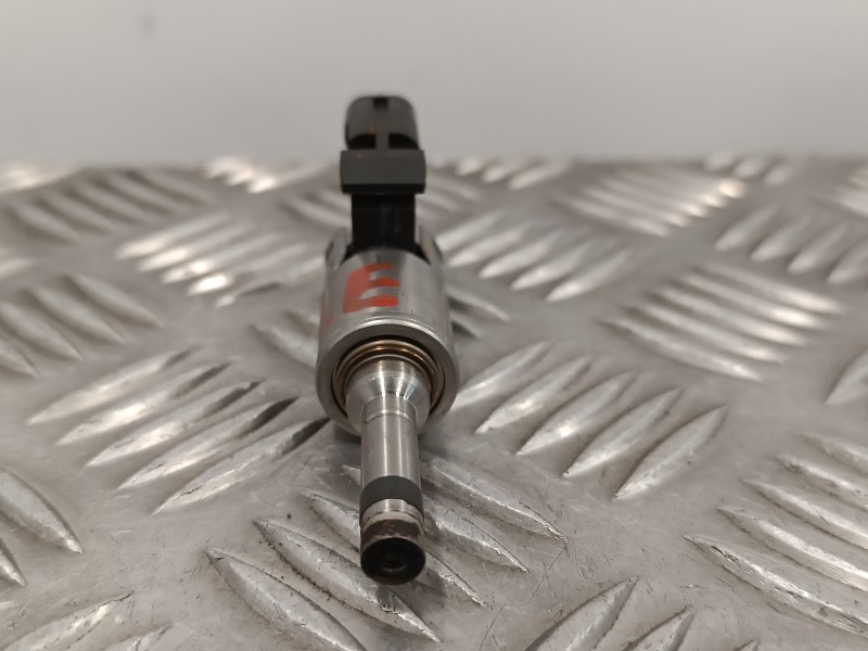 Recambio de inyector para seat leon (5f1) 1.4 16v tsi referencia OEM IAM 04E906036AF  0261500477