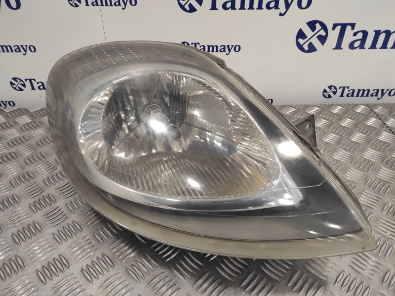 Recambio de faro derecho para renault trafic combi (ab 4.01) 1.9 diesel referencia OEM IAM 91165720  