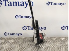 Recambio de cerradura puerta trasera izquierda para toyota rav4 referencia OEM IAM    2
