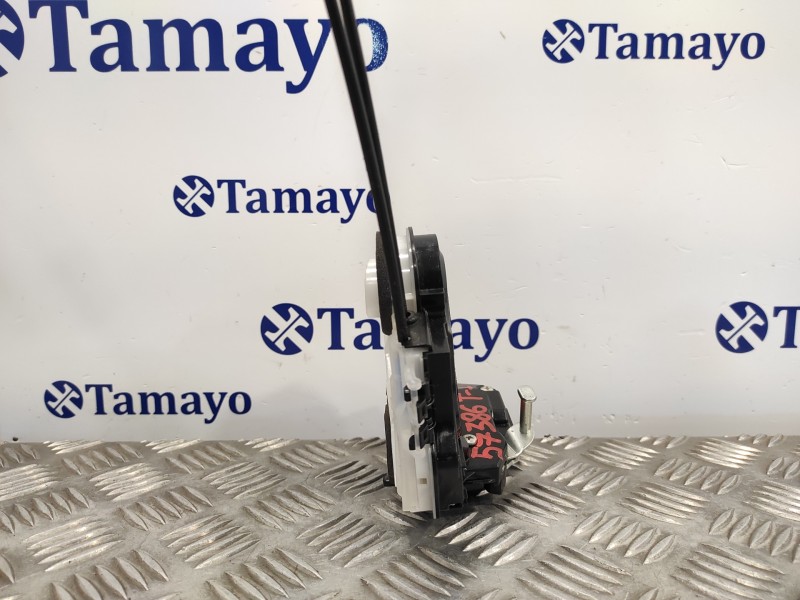 Recambio de cerradura puerta trasera izquierda para toyota rav4 referencia OEM IAM   
