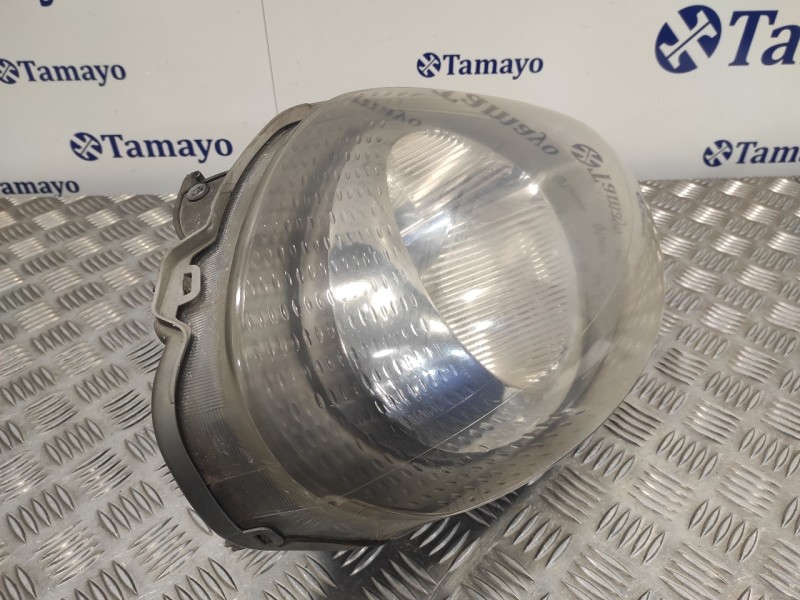Recambio de faro derecho para renault trafic combi (ab 4.01) 1.9 diesel referencia OEM IAM 91165720  