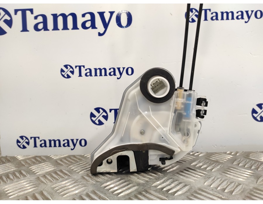 Recambio de cerradura puerta trasera izquierda para toyota rav4 referencia OEM IAM   