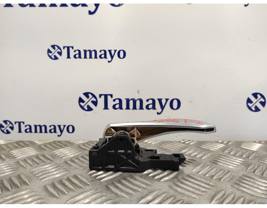 Recambio de maneta interior trasera izquierda para toyota rav4 referencia OEM IAM 6927433060  