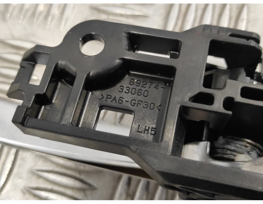 Recambio de maneta interior trasera izquierda para toyota rav4 referencia OEM IAM 6927433060  
